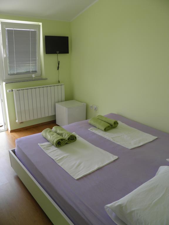 Guesthouse Prenocisca Sirec Ptuj Quarto foto